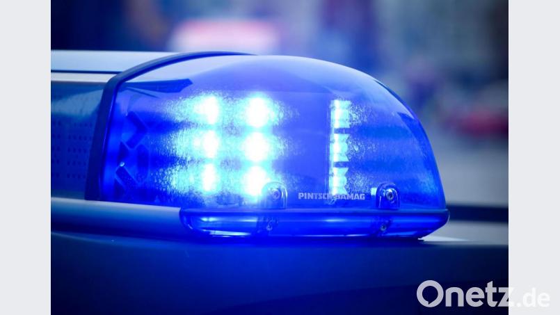 Zwei Unfällen rufen die Polizei auf den Plan. Symbolbild: dpa/Patrick Pleul