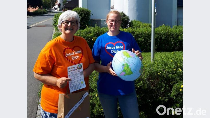 Dagmar Franz und Katrin Feil (von links) freuen sich auf viele junge Teilnehmer am Sommerferienprogramm 2021. Bild: ubb