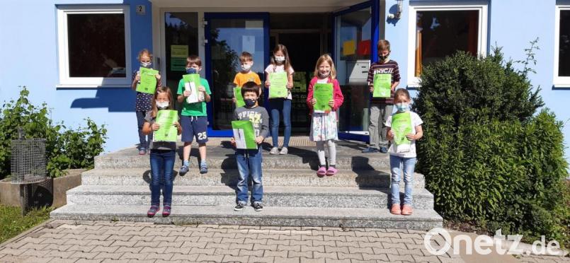 Die musikalische Früherziehung für dieses Jahr ist abgeschlossen. Zum Schuljahresende gab es Urkunden und ein kleines Geschenk für die erfolgreiche Teilnahme der Kinder. Bild: bö