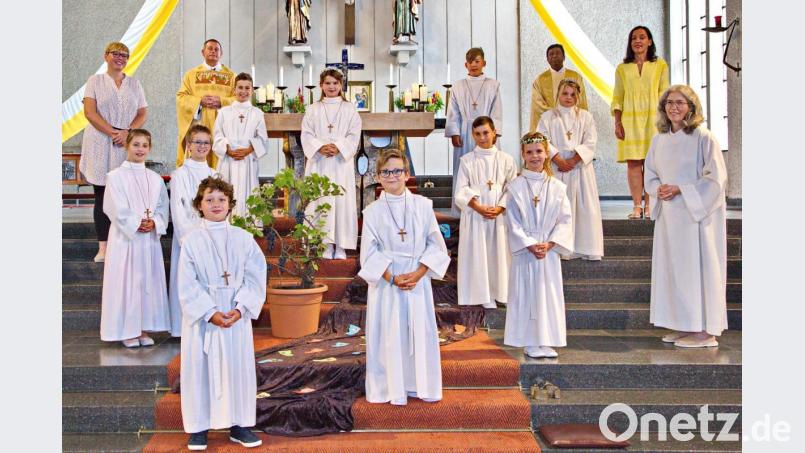 In vier Gruppen feierten die Mädchen und Jungen der Pfarreiengemeinschaft St. Elisabeth/Maria Waldrast Erstkommunion. Bild: Pfarrei St. Elisabeth/Maria Waldrast/exb