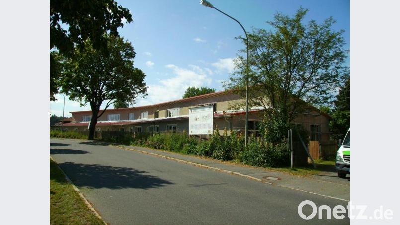 Ein cremefarbener Ton wird bald das äußere Bild des neuen Trabitzer Kindergartens bestimmen. Am 2. Oktober wird das Gebäude eingeweiht. Bild: bjp