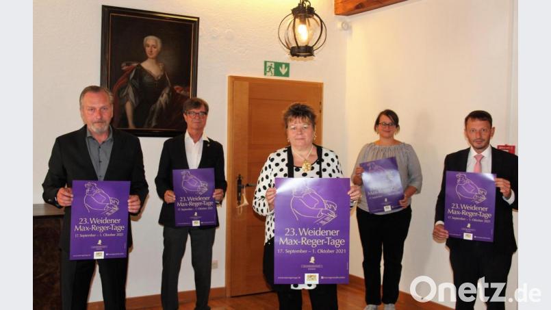 Stellten das diesjährige Programm vor: (v.r.) Oberbürgermeister Jens Meyer, Astrid Karl, Petra Vorsatz und Matthias Ziegler Bild: stg