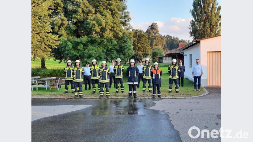 Acht Männer und eine Frau der Lanzer Feuerwehr haben sich erfolgreich einer Leistungsprüfung unterzogen. Bild: exb/FFW Lanz