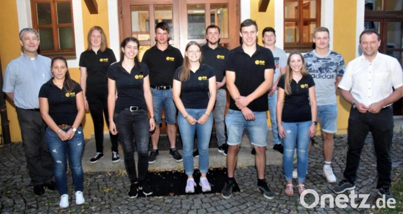 Neue Vorsitzende der KLJB Leuchtenberg ist Franziska Kappl (Bildmitte). Bild: fz