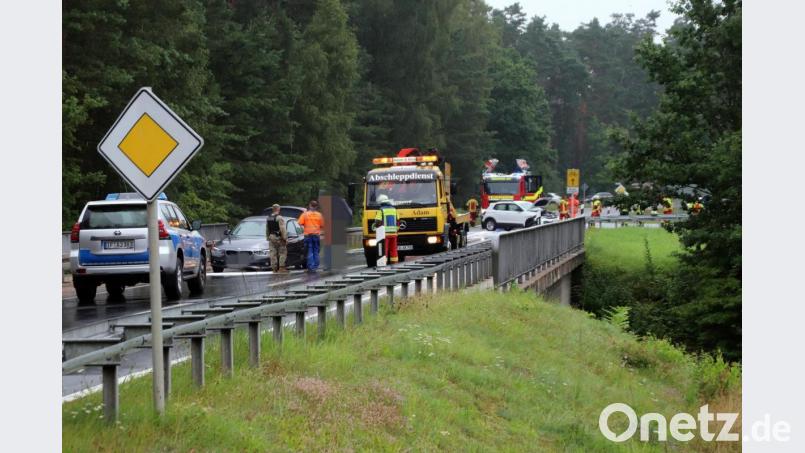 Die NEW2 war im Bereich der Ausfahrt B470 für längere Zeit voll gesperrt Bild: jma