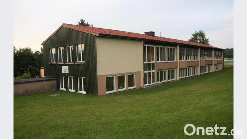 Derzeit besuchen 31 Mädchen und Buben die Grundschule in Falkenberg. Einstimmig beschloss der Gemeinderat die Anschaffung von 35 tragbaren Computern. Bild: wro