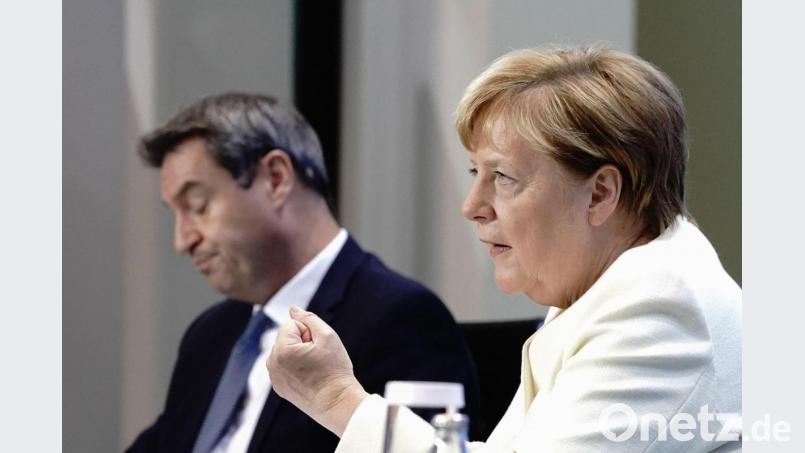 Bundeskanzlerin Angela Merkel (CDU) und Markus Söder (CSU), Ministerpräsident von Bayern und CSU-Vorsitzender. Bild: Kay Nietfeld/dpa