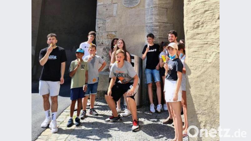 Die KSJ Amberg hat bei der Eis-Aktion des Stadtjugendrings mitgemacht. Bild: Larissa Böller/exb
