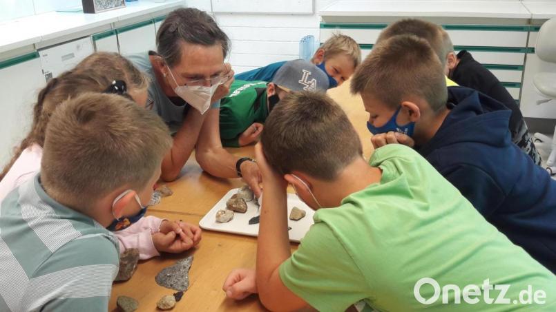 Kreativität und Forschergeist sind beim Ferienprogramm im Geo Zentrum an der KTB gefragt. Bild: exb/Frau Mack