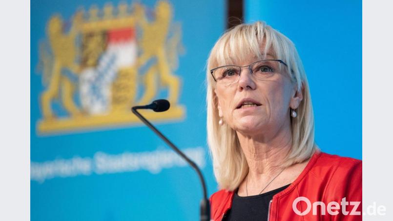 Carolina Trautner (CSU), die bayerische Sozial- und Familienministerin, nennt für den Umzug des IFP nach Amberg das Jahr 2025. Archivbild: Matthias Balk/dpa