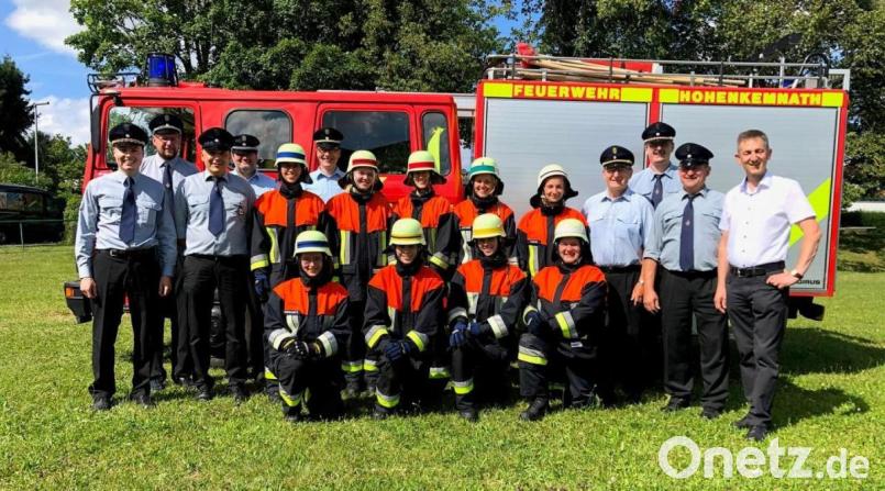 Die Damengruppe der Feuerwehr Hohenkemnath hat erfolgreich die Leistungsprüfung abgelegt. Bild: Fabian Schildbach
