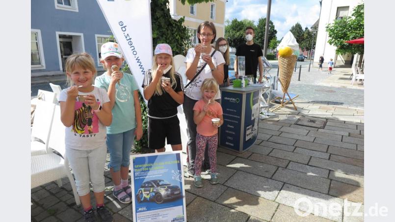Das Eis schmeckt super – noch dazu wenn man es kostenlos von den Oberpfalz-Medien bekommt. Bild: jzk