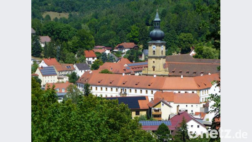 Von Freitag, 20. August 2021 bis zum Sonntag, 22. August 2021 lädt das Kloster Ensdorf zum Festwochenende anlässlich des 900- jährigen Bestehens mit Konzerten, einem Vortrag zur Geschichte des Klosters Ensdorf, Festgottesdienst, Tag der offenen Tür und Dank-Vesper ein. Bild: Koster Ensdorf
