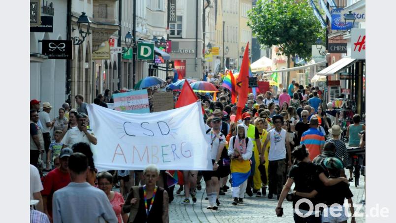 Ein klares Bekenntnis zur Vielfalt in der Gesellschaft: Ambergs erster Christopher Street Day. Bild: Stephan Huber
