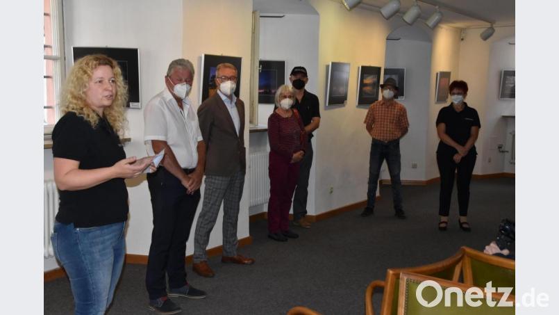 Zaneta Weidner, die Präsidentin der &quot;Freien Fotografen&quot;, führte in die Ausstellung ein. Bild: exb