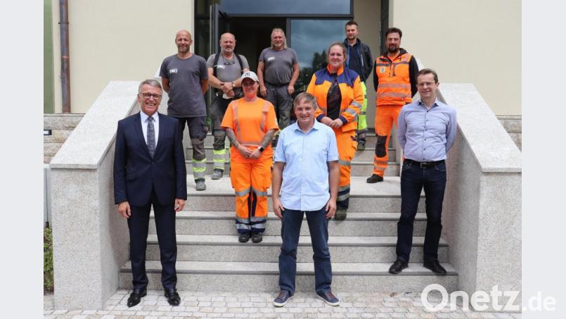 Die Personalräte trafen sich mit dem Stadtoberhaupt zu einem ersten Gespräch: Von links Bürgermeister Franz Stahl, Michael Fiedler, Karl Schwägerl, Angelika Prandl, Thomas Schüßler, Karl Bayreuther, Verena Gleißner (Vorsitzende des Gesamtpersonalrats), Ersatzmitglied Stefan Raupach, Martin Völkl und der Leiter der Hauptverwaltung, Markus Bergauer. Bild: Stadt Tirschenreuth/exb