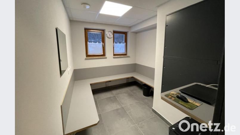 Während der Corona-bedingten Pause nimmt der 1. FC Rieden Renovierungsmaßnahmen an seinen Anlagen vor. Bild: Sebastian Kemmeter/exb