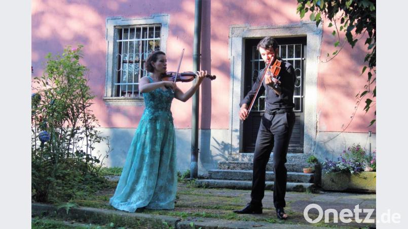 Innovativ und voller Inspiration: Das Duo "The Twiolins" begeisterte am Samstagabend bei den Wurzer Sommerkonzerten. Bild: stg