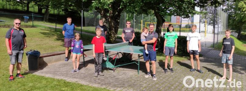 Im Ferienprogramm veranstaltete die TSV-Sparte Tischtennis im Freibad ein Turnier. Bild: plo