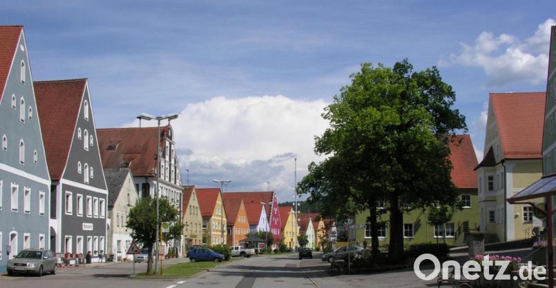 Die Marktgemeinde Hohenburg will die Sanierung ihres Ortskerns angehen. Der Marktgemeinderat beschließt, eine Gestaltungsfibel für den Innenbereich zu erstellen. Bild: bö
