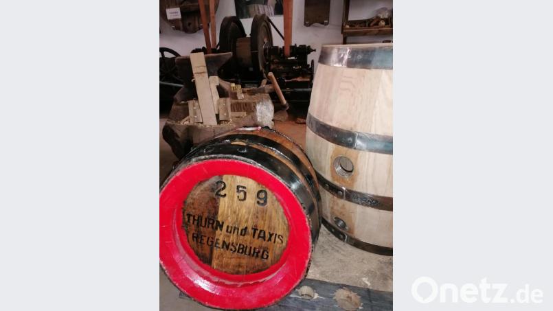 Das Fass aus dem Hause Thurn und Taxis ist eine Leihgabe für die Fassbinderabteilung der Handwerkerscheune. Bild: exb