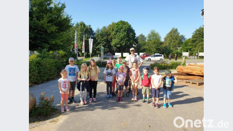 Die erste Gruppe. Bild: Geschichtspark/exb
