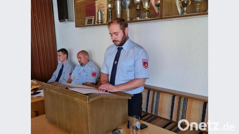 Bild 2 (Bericht des Vorsitzenden)

Im Bild (von links) Beisitzer Christian Härtl, Kommandant Florian Schwamberger und Vorsitzender Tobias Schwamberger. Bild: rdh