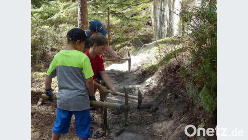 Spaß bei der Zeitreise im Sandsteinbruch. Bild: lgc