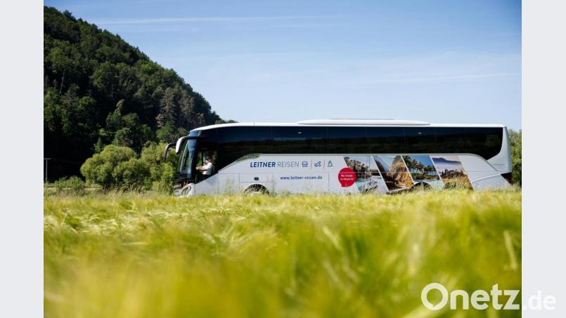 Ein Bus des bayerischen Unternehmens Leitner-Reisen Bild: Berthold Steinhilber