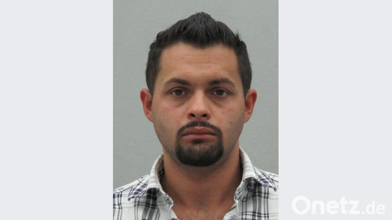 Die Polizei fahndet nach Adrian Wloch. Bild: Polizeipräsidium Oberpfalz