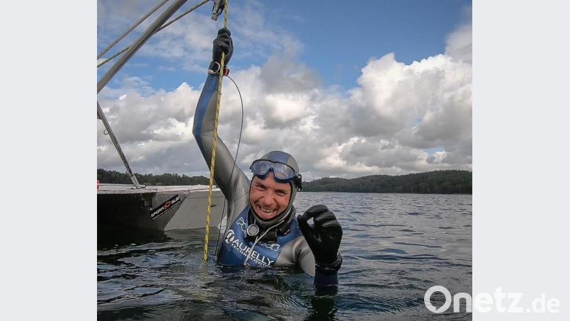 Apnoetaucher Jens Stötzner wieder über Wasser. Bild: Stötzner