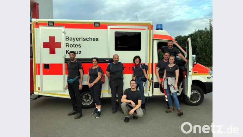 Neustädter Mitglieder des Roten Kreuzes nehmen am Löwenmarsch teil. Lohn der Truppe sind hoffentlich viele Spenden für Afrika. Bild: bgm