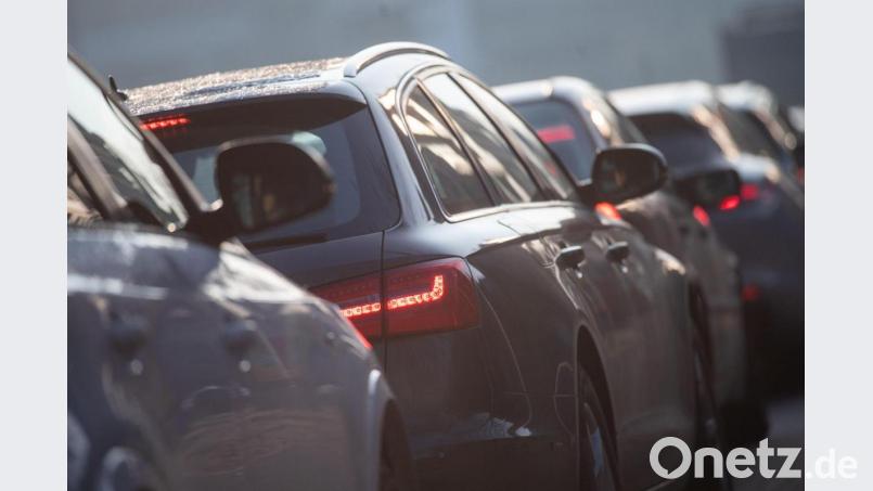 Autos stehen. Foto: Sebastian Gollnow/dpa/Symbolbild Bild: Sebastian Gollnow