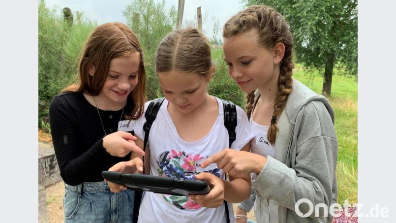 Auch medienpädagogische Themen sind Teil der Schatzsuche. Hier ein Bild von der Suche in Tirschenreuth. Bild: Jugendmedienzentrum T1/exb