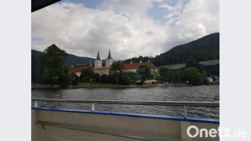 Reiselustigen auf Seenrundfahrt Bild: Silvia Karl/exb