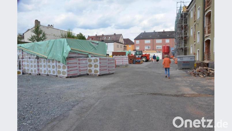 In einer Tiefgarage unter der im Hof geplanten Grünanlage sollen 40 Stellplätze für Autos entstehen. Bild: Kunz