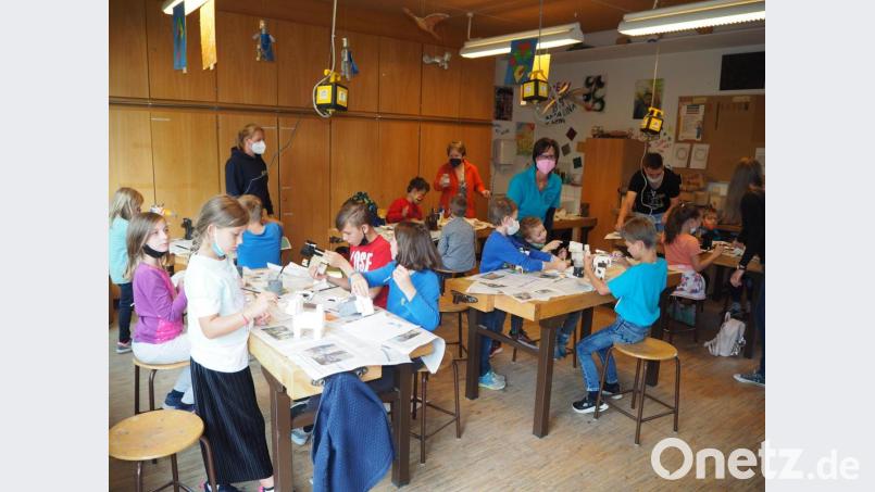 Die Kinder sind mit Eifer dabei. Bild: krb