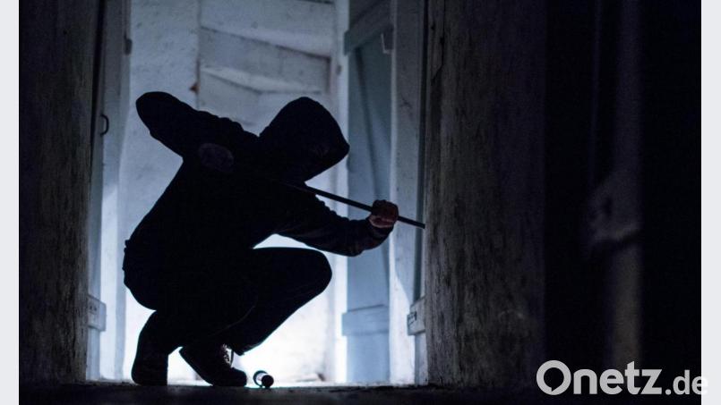 Bei den Wohnungseinbrüchen hat die Polizei im vergangenen Jahr insgesamt 13 Fälle im Amberger Stadtgebiet verzeichnet. Symbolbild: Silas Stein / dpa