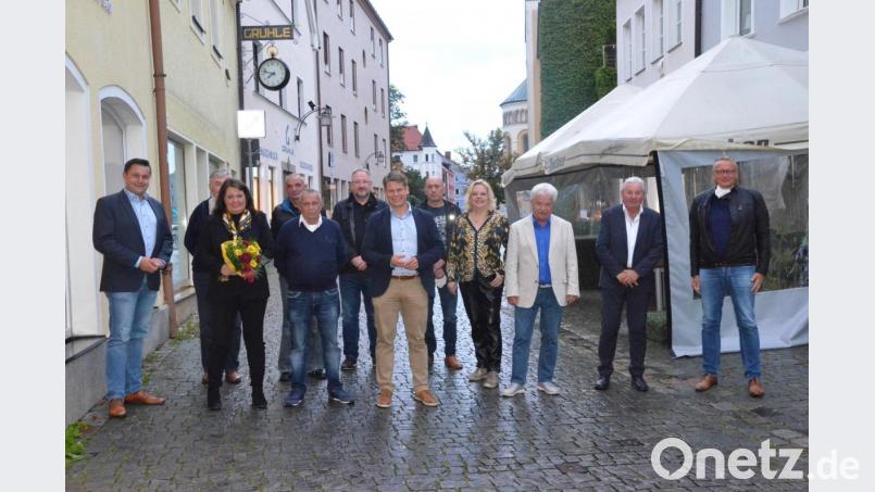 Der neue Vorstand der CSU-Stadtmitte mit der neuen Vorsitzenden Eva Nitsche (Dritte von links). Bild: Kunz