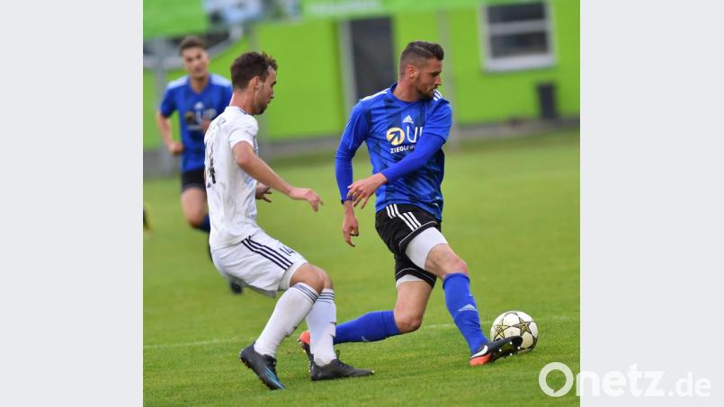 Josef Rodler (hier in einer Szene aus einem früheren Spiel) brachte die SpVgg SV Weiden in Bad Kötzting mit 2:0 in Führung, doch die Scheler-Elf kassierte noch den Ausgleich. Bild: A. Schwarzmeier