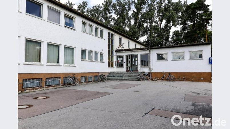 In der Gemeinschaftsunterkunft in Dachelhofen leben derzeit 18 Menschen. Für afghanische Ortskräfte, die nach Deutschland gebracht wurden, kommt das Gebäude momentan nicht infrage. Bild: Hösamer