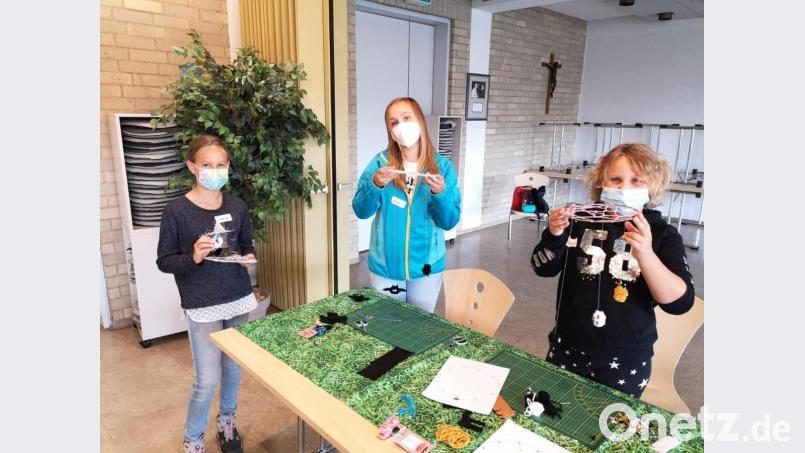 Fast schon geschafft. Mit großer Kreativität setzten die Kinder die Anleitung um. Bild: krb