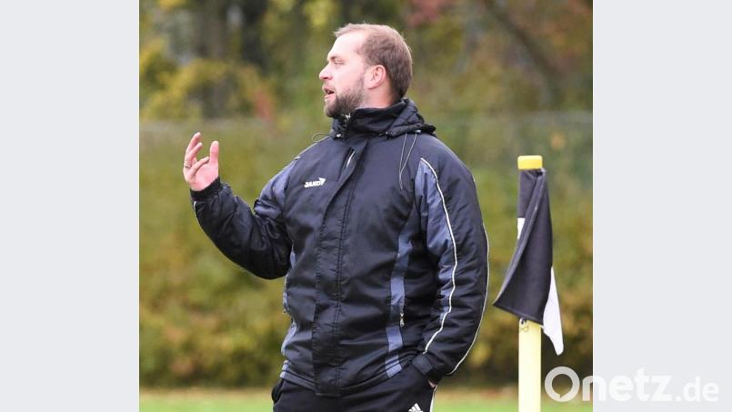 Christian König, Trainer der Fußballfrauen des SV Neusorg, hofft auf eine erfolgreiche Landesligasaison seiner Mannschaft. Bild: Büttner, Gerhard