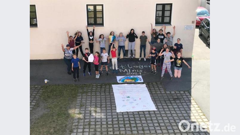 Die Ministranten spenden an ihre Kollegen im Dekanat Ahr-Eifel. Bild: Melanie Lingl/exb