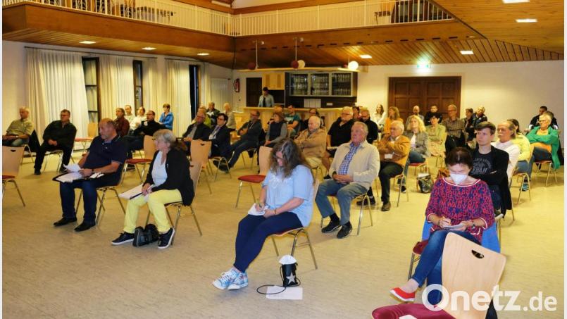 Wegen der Corona-Infektionsschutzbestimmungen sind zur Informationsveranstaltung im Gemeindezentrum Vorbach nur 50 Besucher zugelassen. Bild: do
