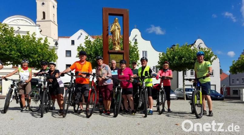 Die Radlgruppe der Beidler Pilgerfreunde in Altötting. Bild: Wolfgang Jäger/exb