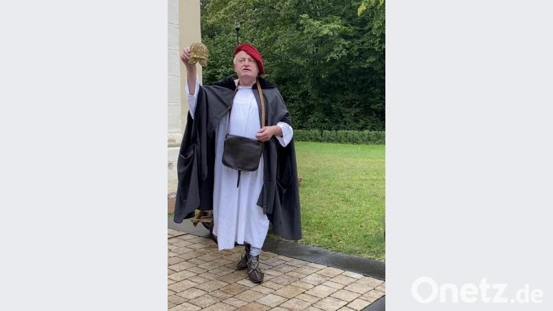 Sogar ein Goldhaube verkauft ein Händler. Bild: mma