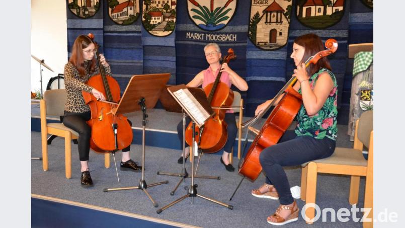 Auch das Cello-Trio hatte einen sehr starken Auftritt mit Liedern von Johan Hilton und von Otto Laub. Bild: gi