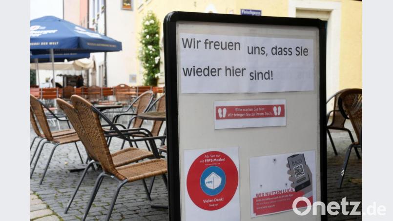 Regeln, Maßnahmen, Einschränkungen: Einiges wird in Weiden ab Mittwoch, 18. August, wieder verschärft. Die Corona-Neuinfektionen nehmen einfach zu stark zu. Bild: Gabi Schönberger