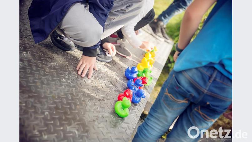 Besonders für ältere Minderjährige von acht bis 18 Jahren werden dringend Pflegeeltern im Landkreis Amberg-Sulzbach gesucht. Bild: Michael Golinski /exb